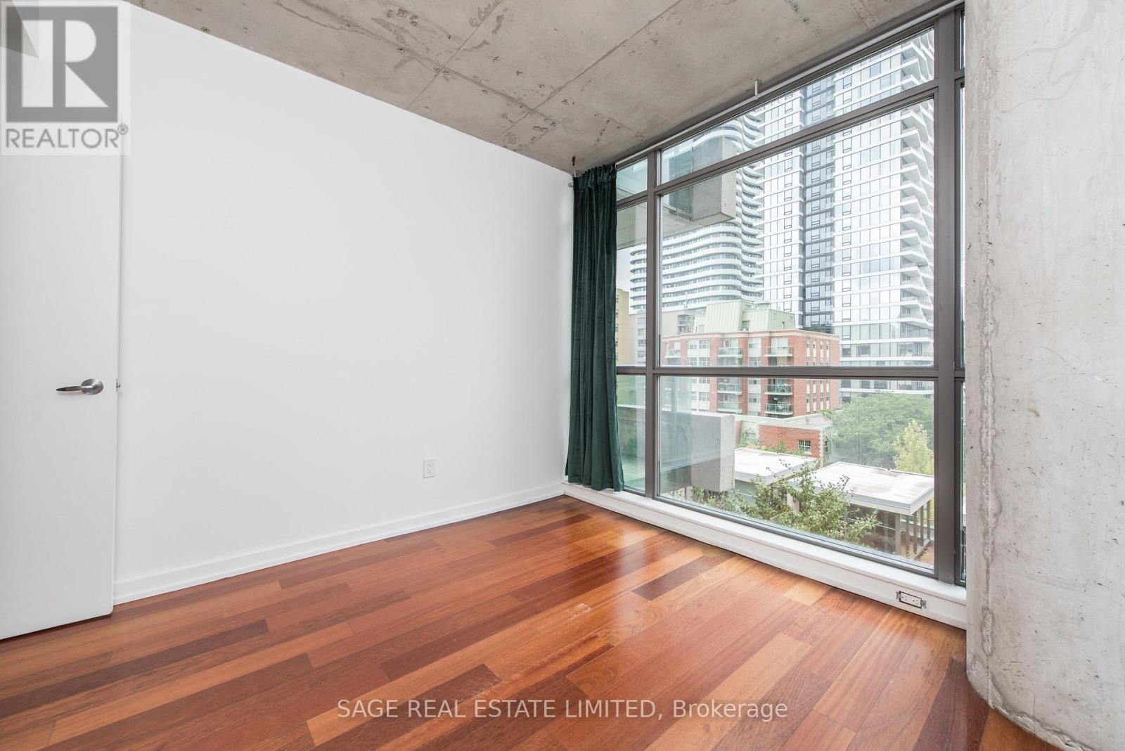 Photo 24 of 605 281 Mutual Street, Toronto ON