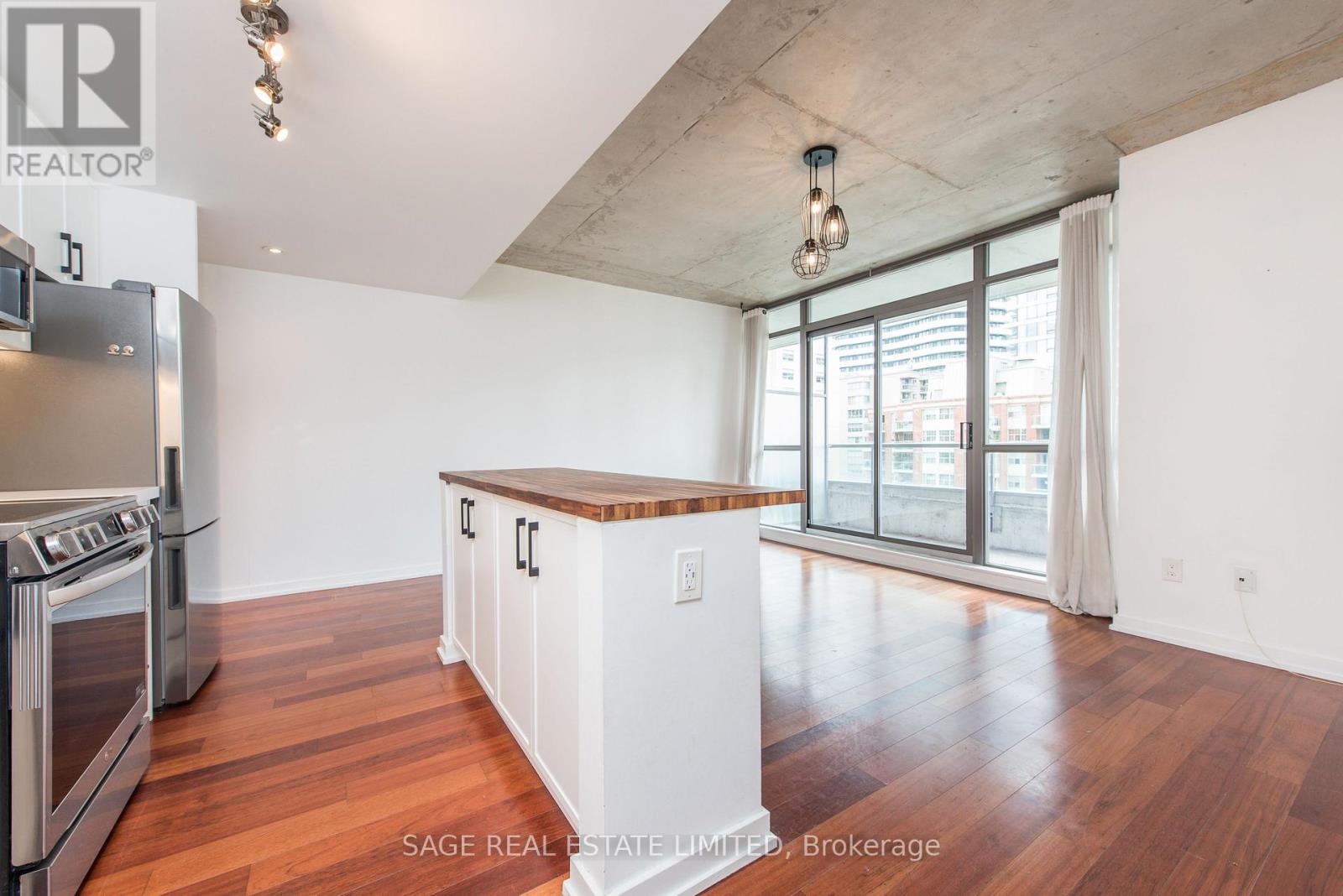 Photo 6 of 605 281 Mutual Street, Toronto ON