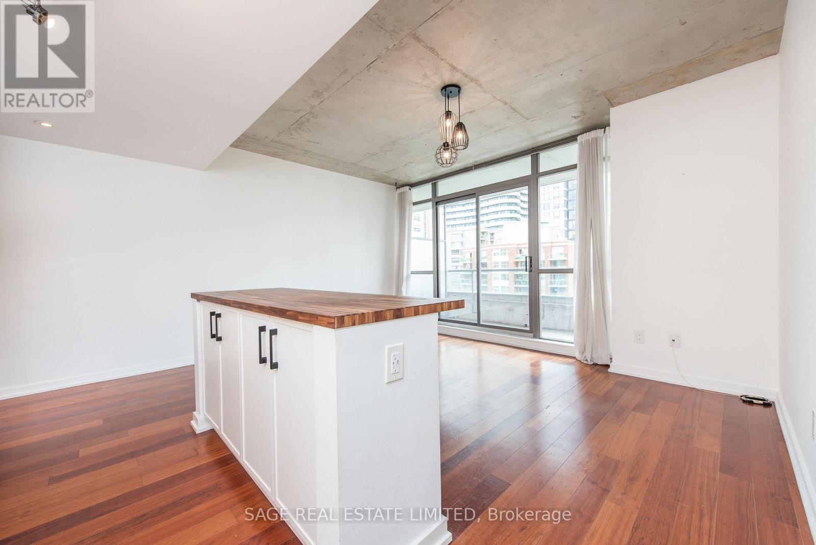 Photo 7 of 605 281 Mutual Street, Toronto ON