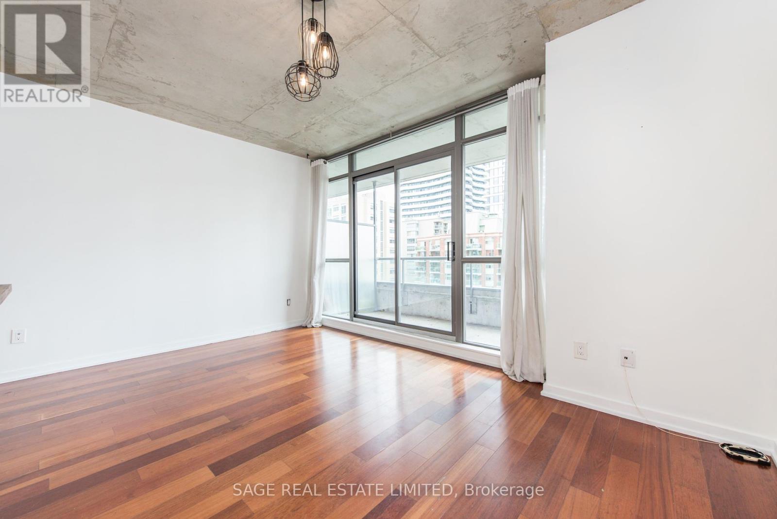 Photo 8 of 605 281 Mutual Street, Toronto ON
