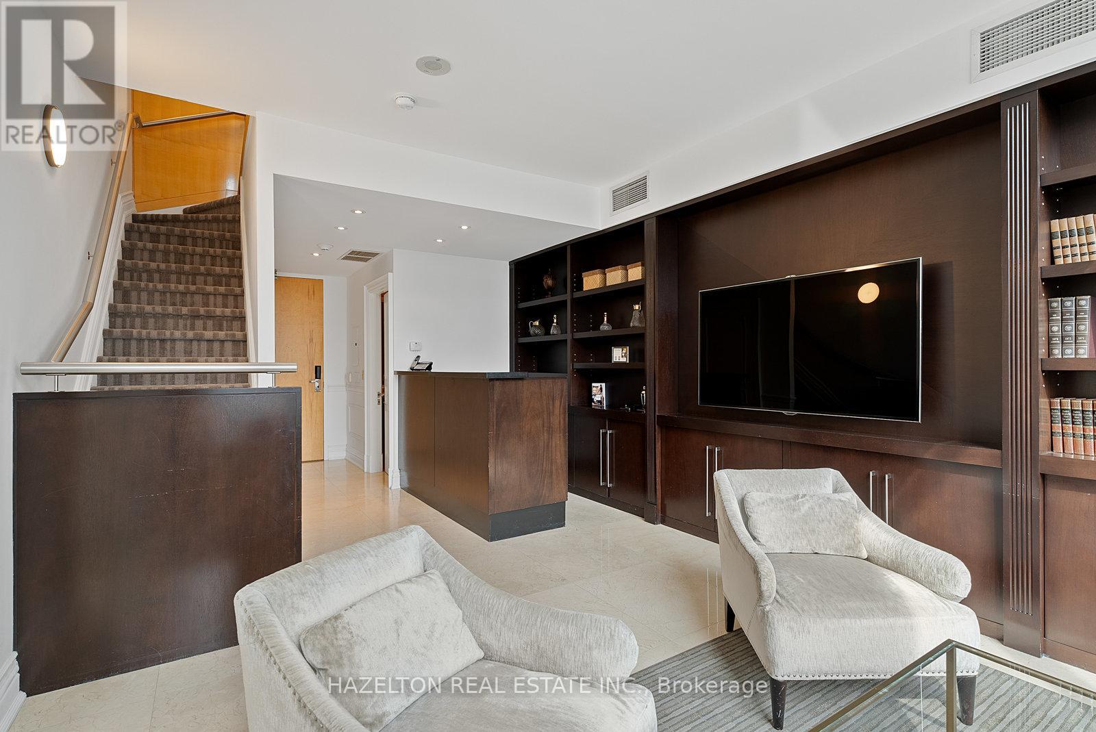 Photo 3 of 1512 36 Blue Jays Way Street, Toronto ON