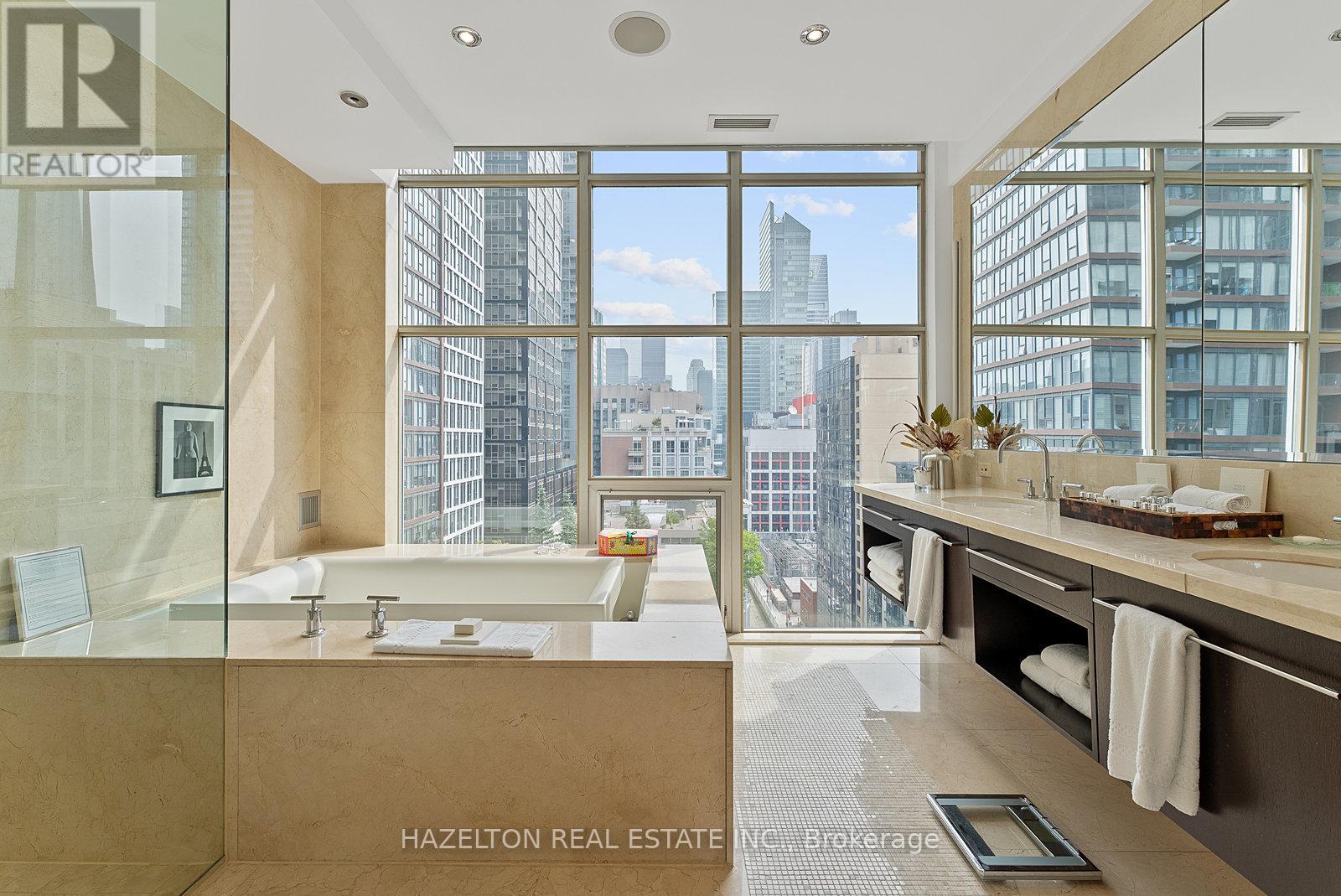Photo 20 of 1512 36 Blue Jays Way Street, Toronto ON