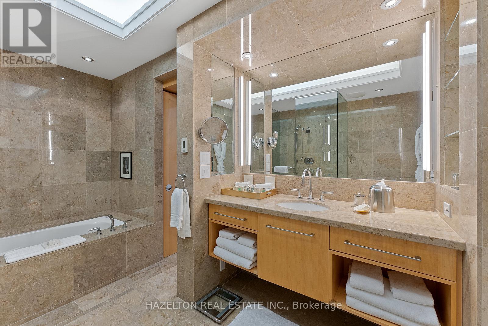 Photo 21 of 1512 36 Blue Jays Way Street, Toronto ON