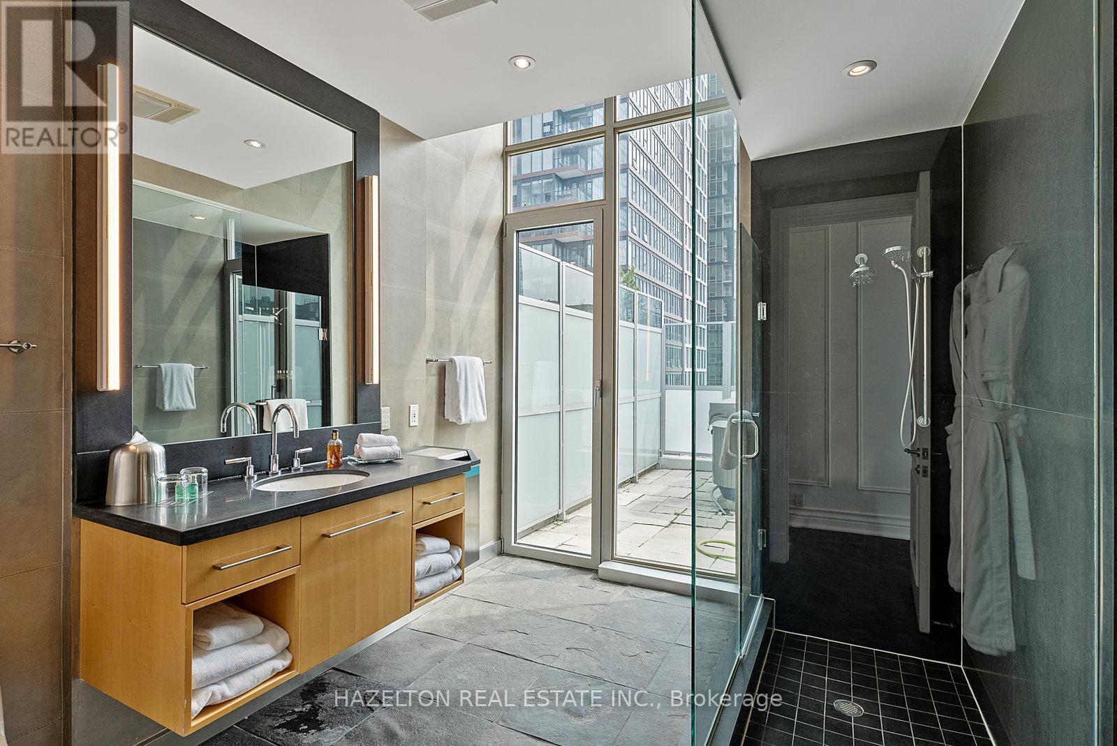 Photo 25 of 1512 36 Blue Jays Way Street, Toronto ON