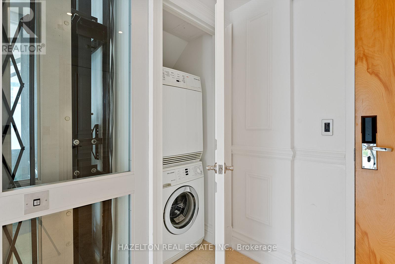Photo 10 of 1512 36 Blue Jays Way Street, Toronto ON