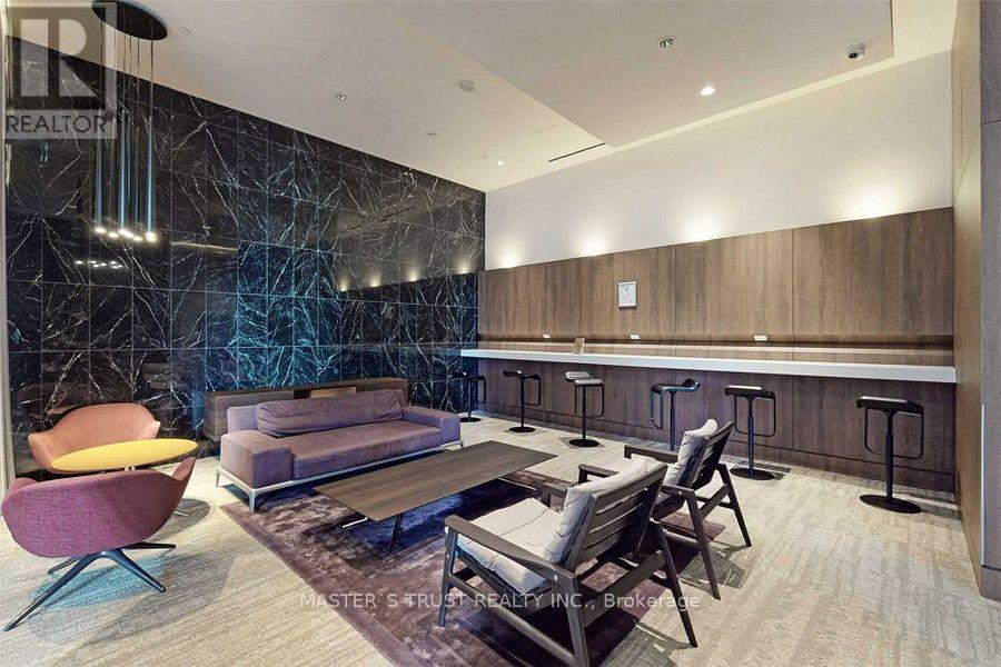 Photo 4 of 1112 80 Queens Wharf Road, Toronto ON