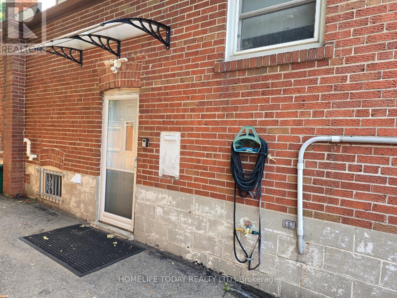 Photo 2 of Bsmt 1001 Pharmacy Avenue, Toronto ON