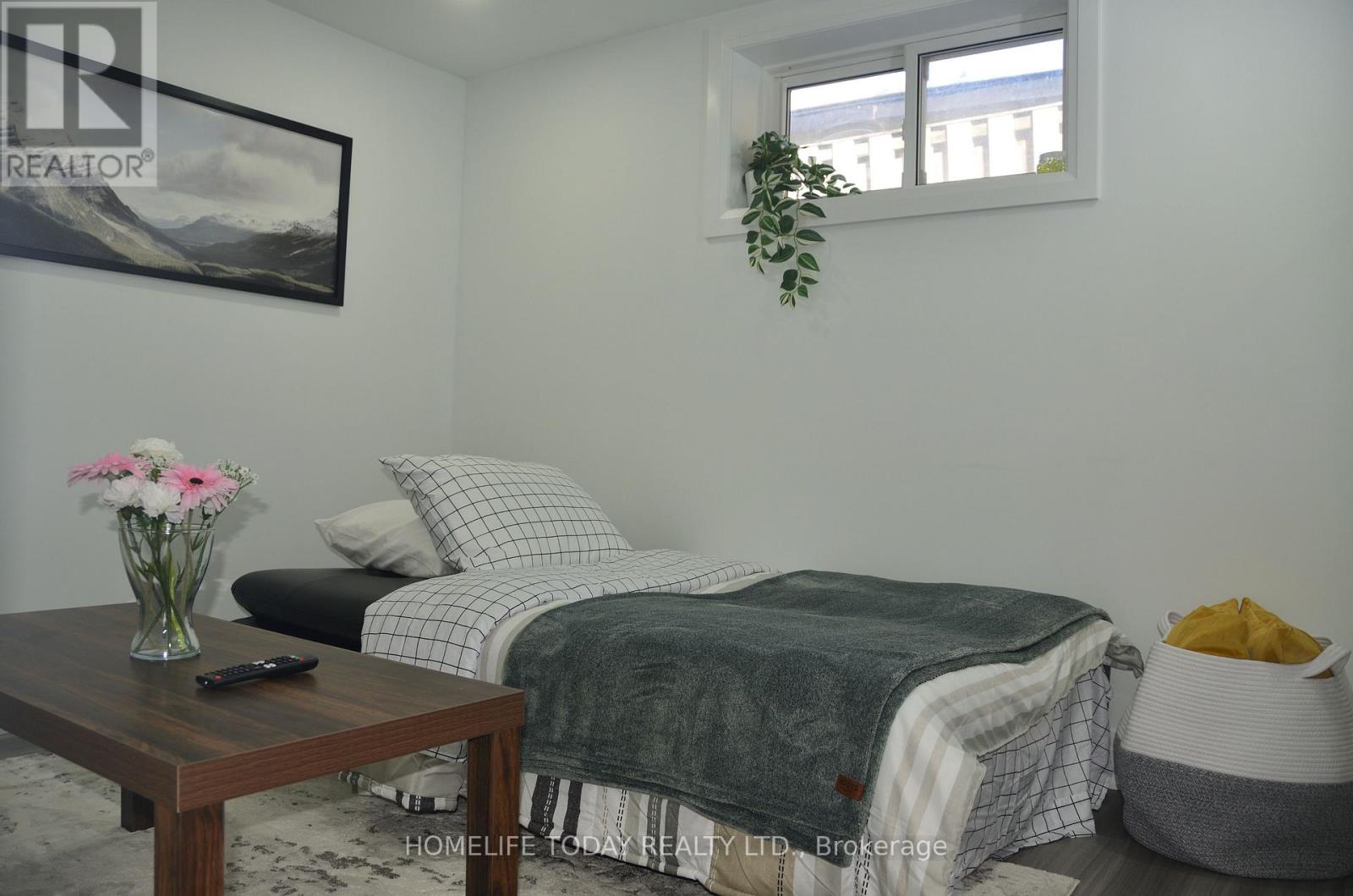 Photo 9 of Bsmt 1001 Pharmacy Avenue, Toronto ON