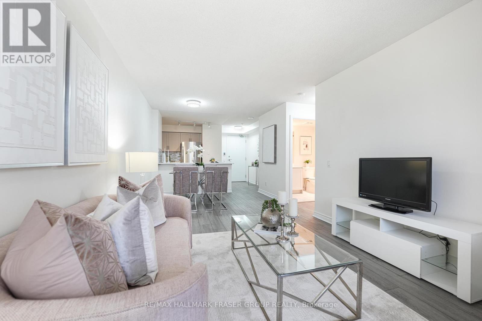 Photo 11 of 512 8 Mondeo Drive, Toronto ON