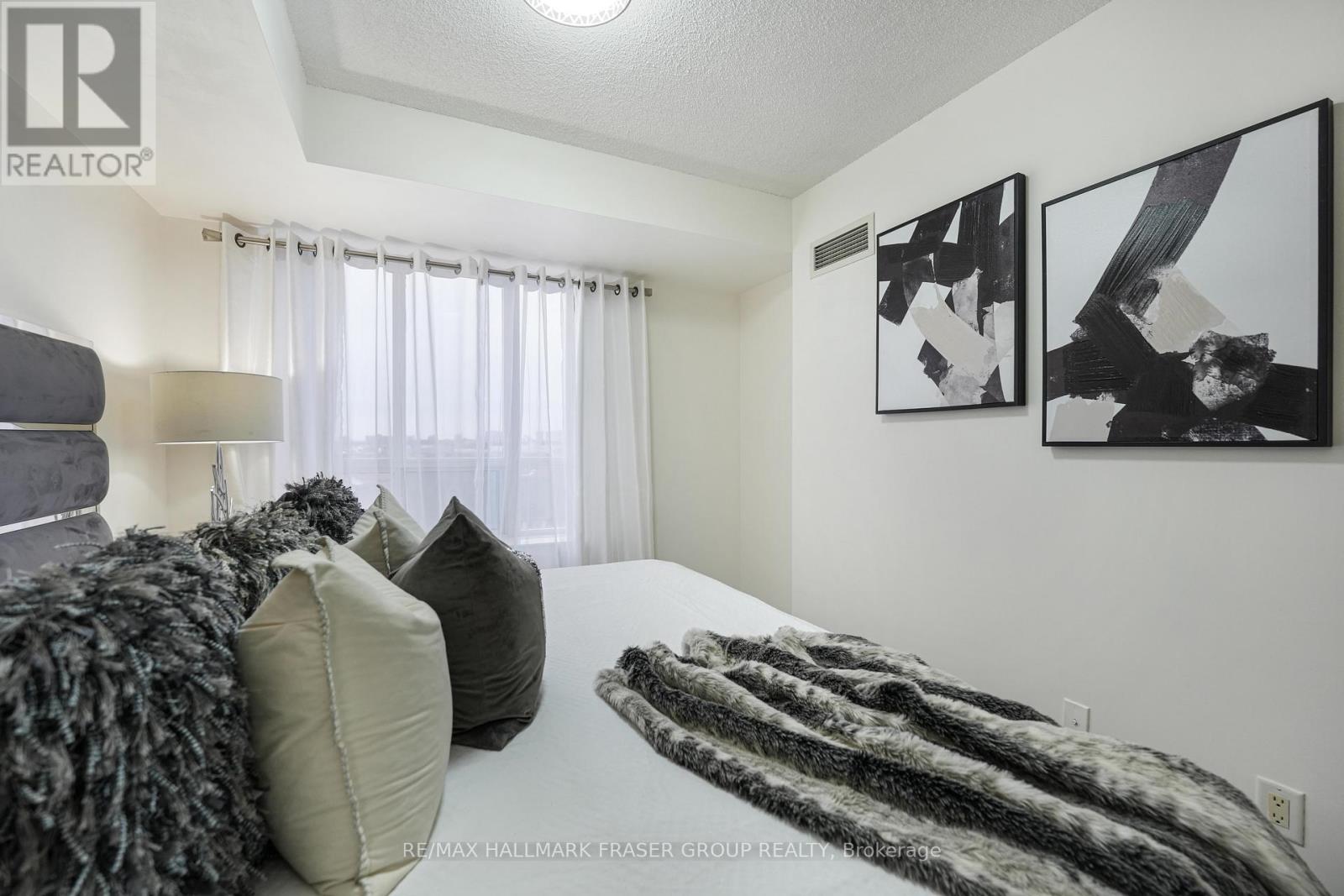 Photo 14 of 512 8 Mondeo Drive, Toronto ON
