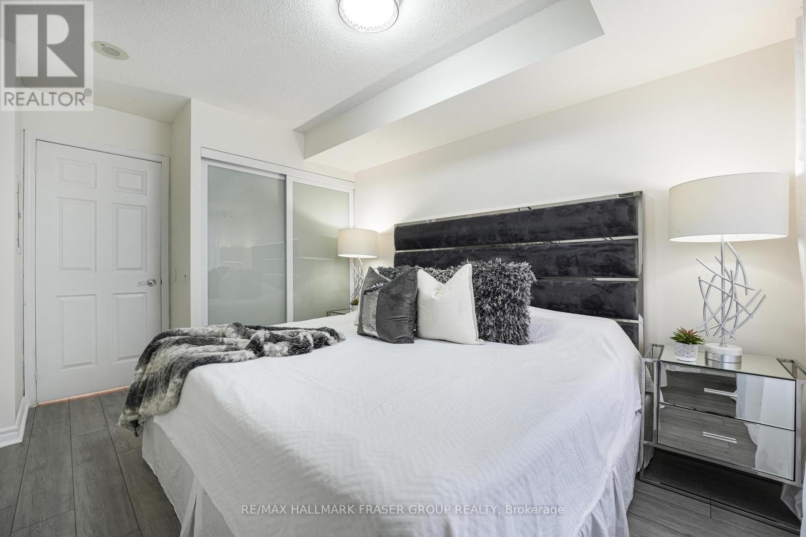 Photo 15 of 512 8 Mondeo Drive, Toronto ON