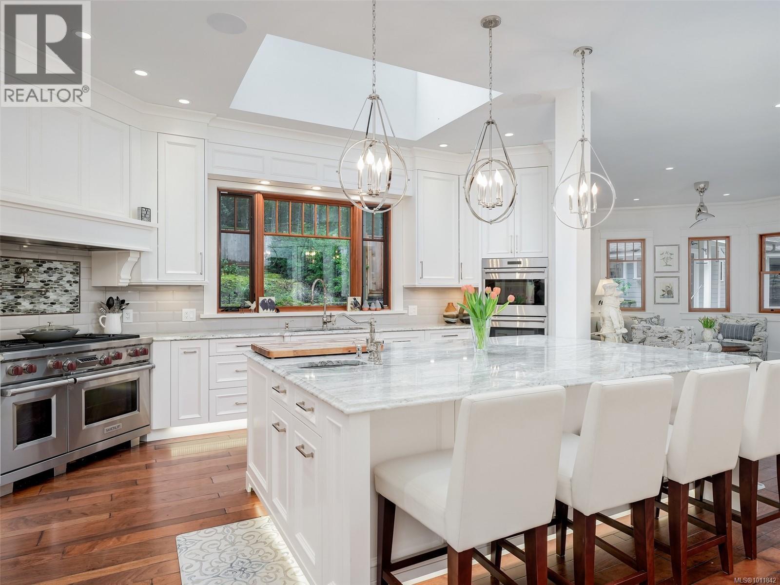  643 Southwood Drive, Highlands
