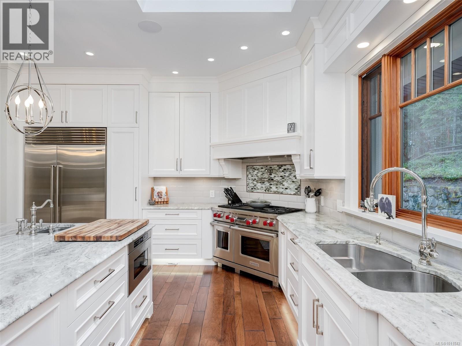  643 Southwood Drive, Highlands
