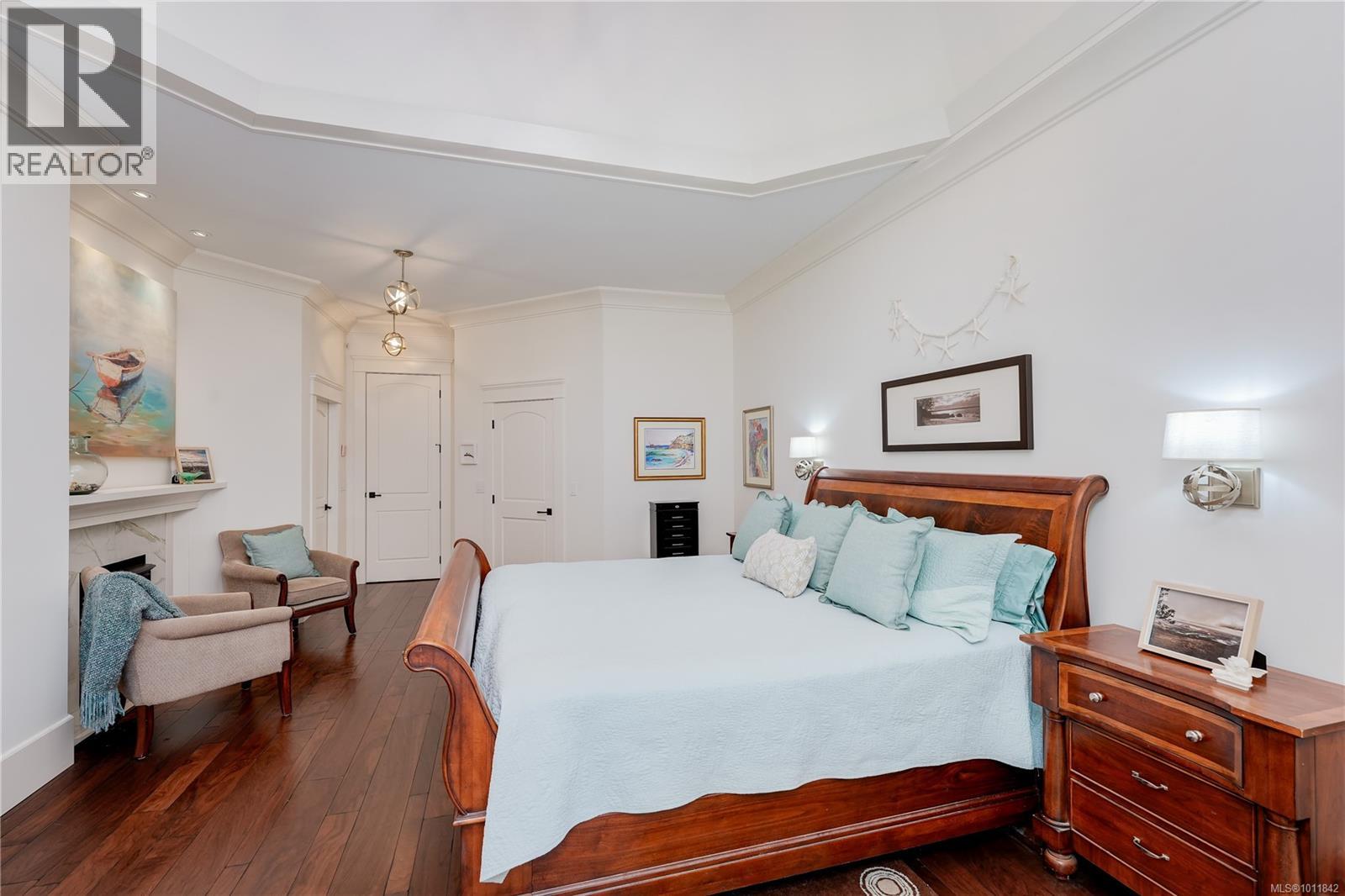  643 Southwood Drive, Highlands
