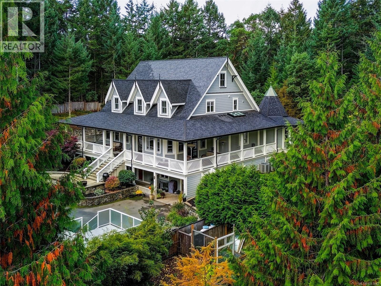  643 Southwood Drive, Highlands