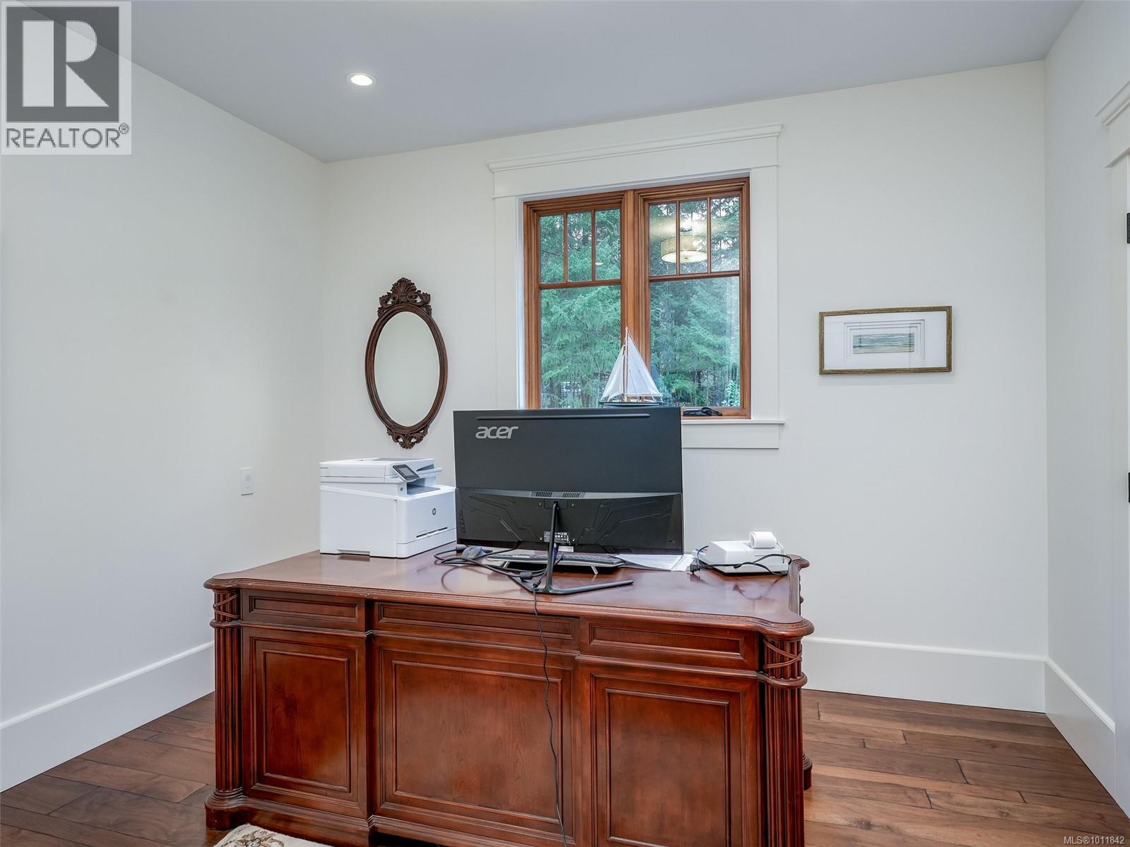  643 Southwood Drive, Highlands