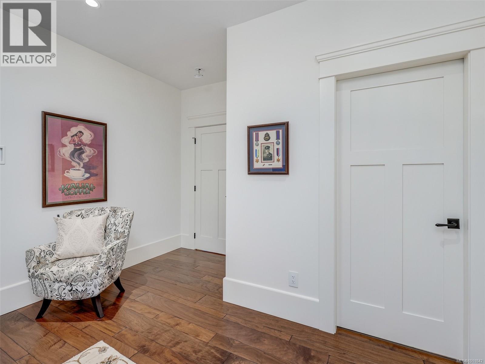  643 Southwood Drive, Highlands