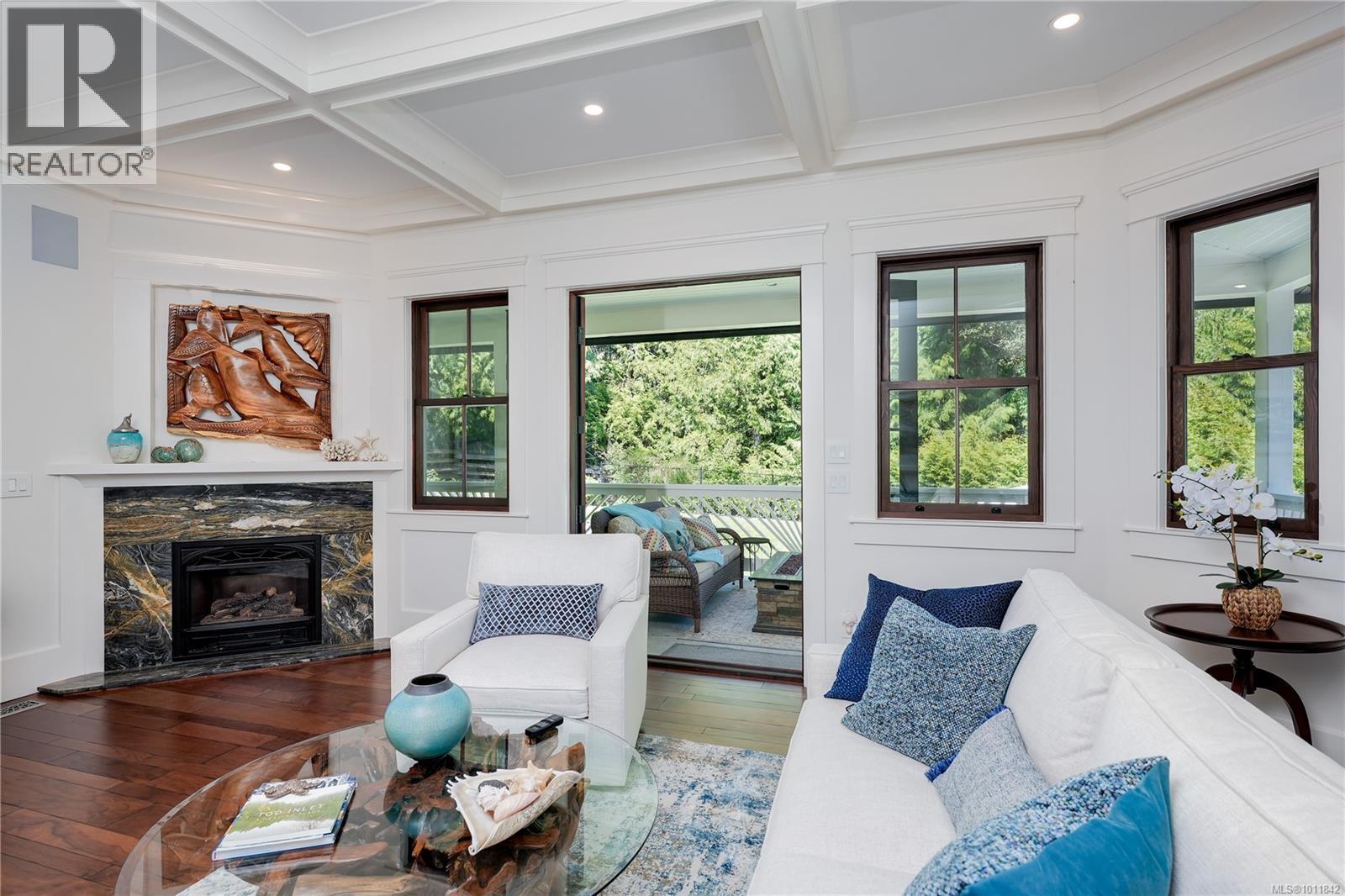  643 Southwood Drive, Highlands
