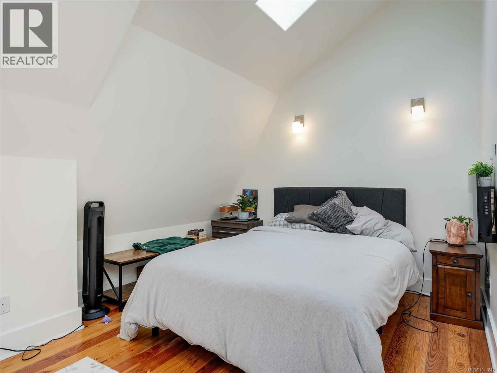  643 Southwood Drive, Highlands