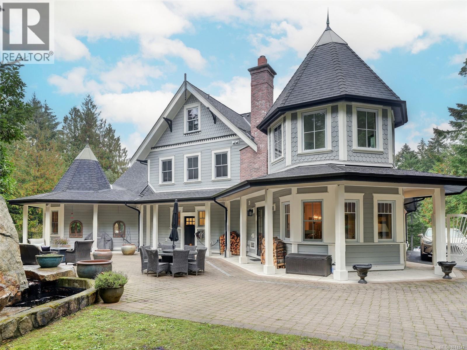  643 Southwood Drive, Highlands