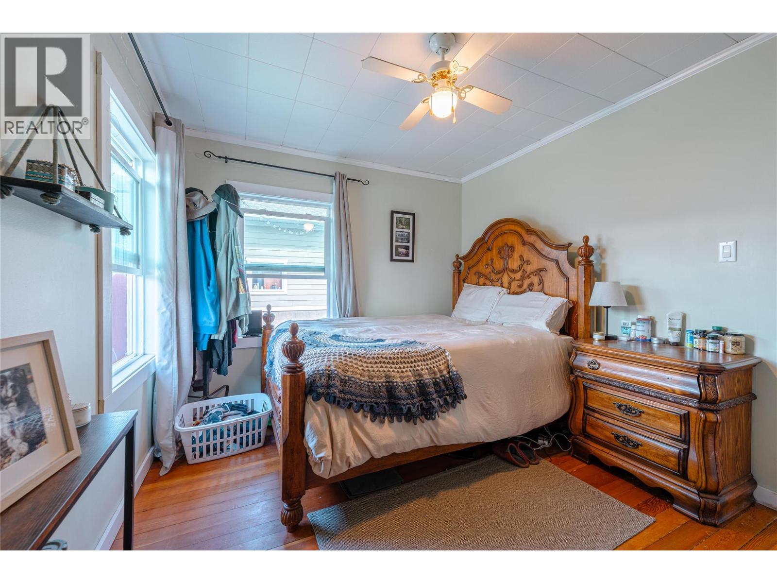 600 Eighth Street E, Revelstoke