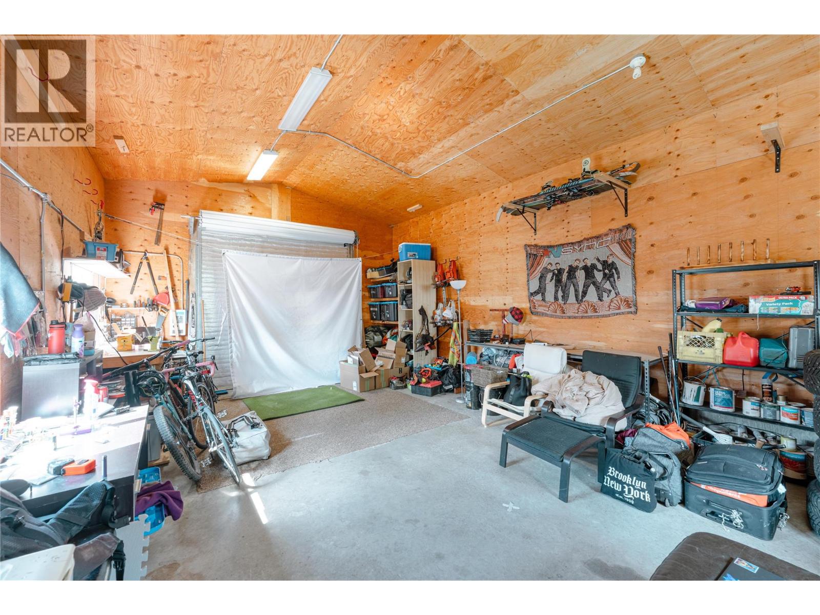 600 Eighth Street E, Revelstoke