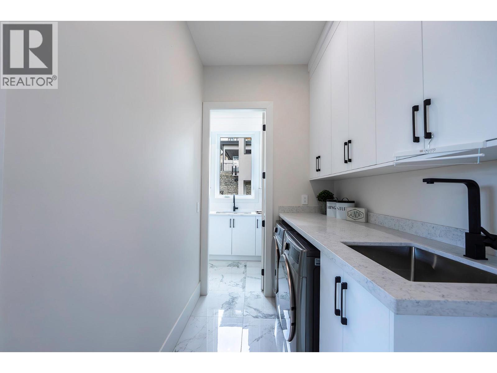 Photo 13 of 718 Carnoustie Drive, Kelowna BC