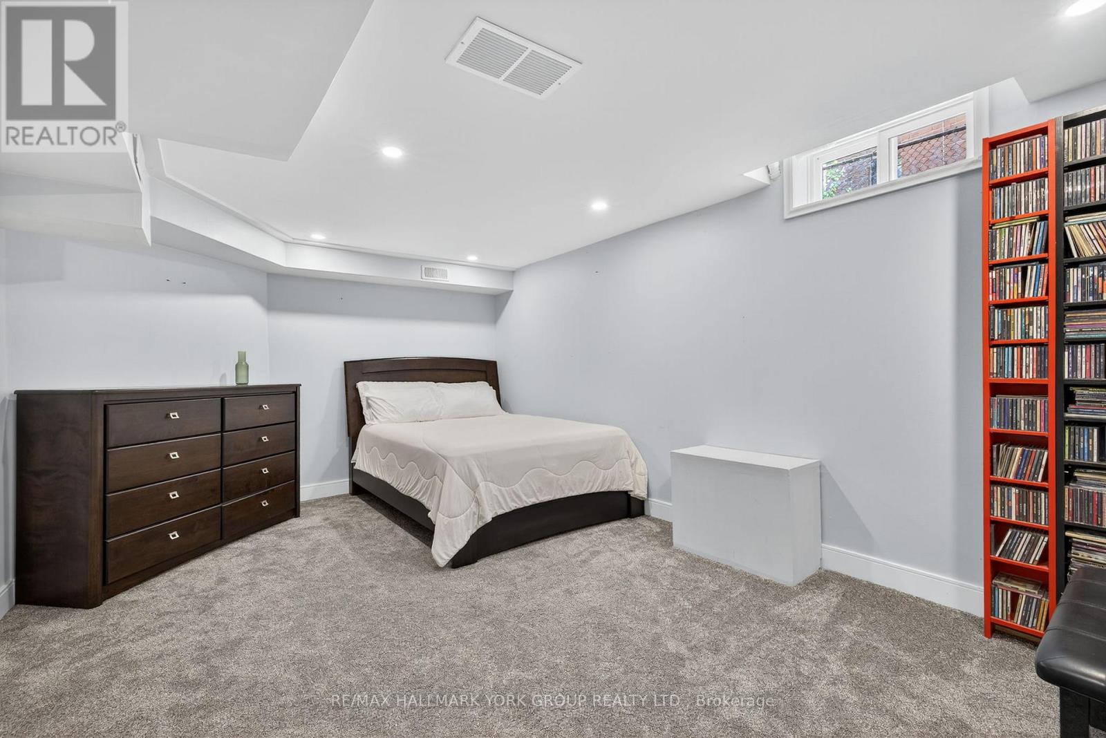 Photo 19 of 264 Mccaffrey Road, Newmarket ON