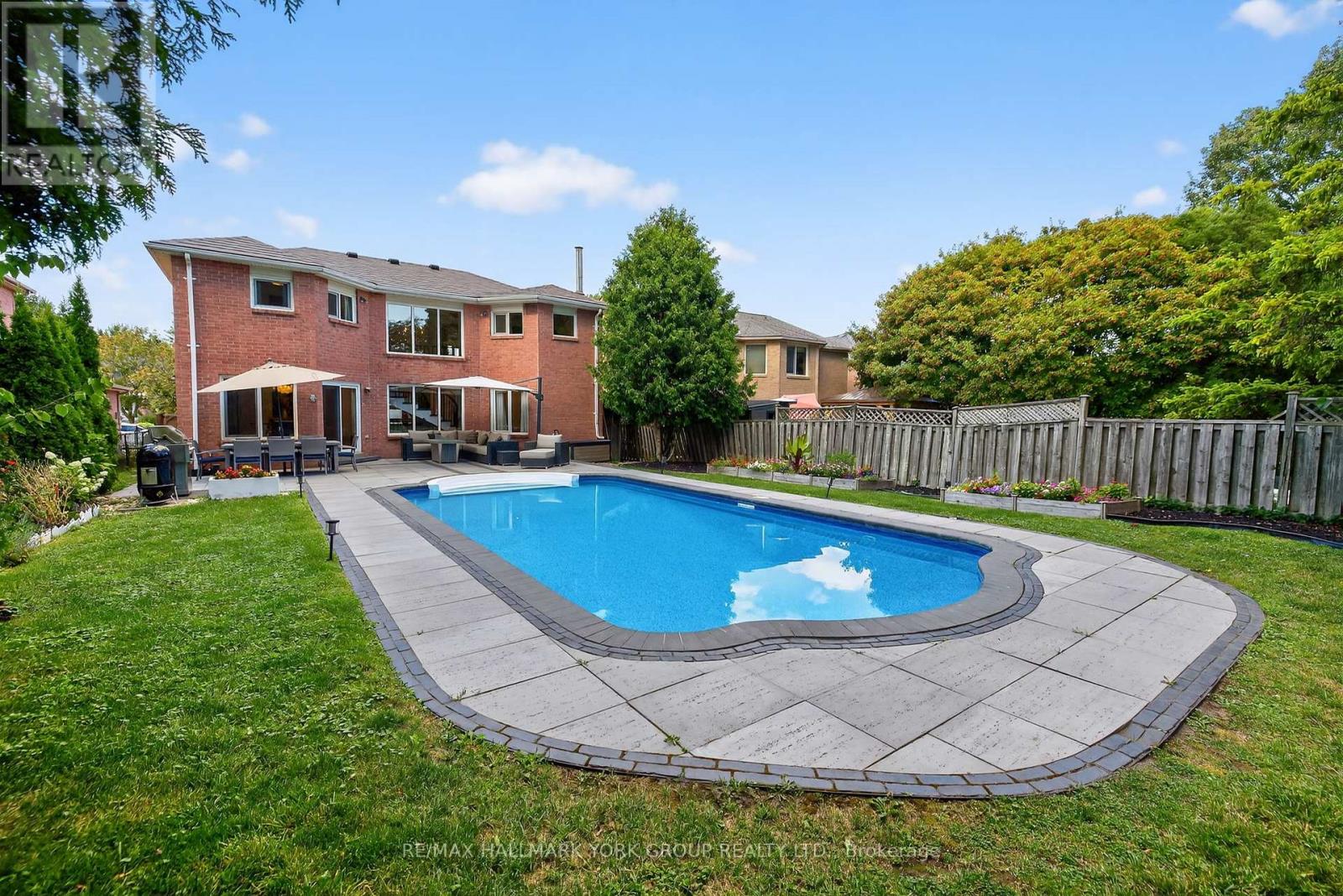 Photo 20 of 264 Mccaffrey Road, Newmarket ON