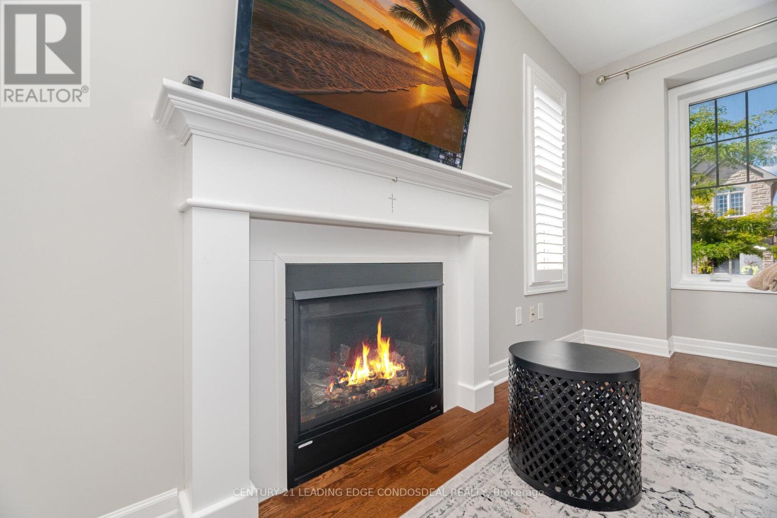 Photo 22 of 65 Novan Crescent, Aurora ON
