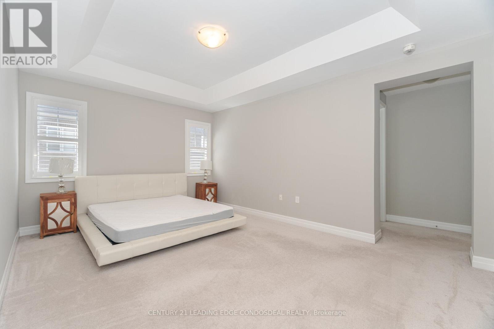 Photo 31 of 65 Novan Crescent, Aurora ON
