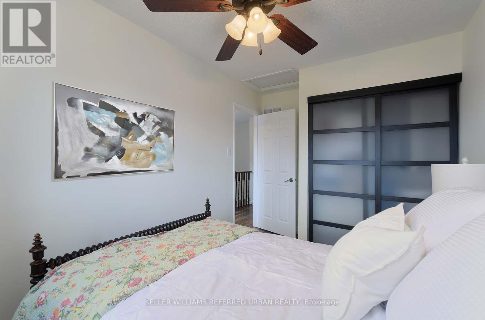 Photo 17 of 54 Mugford Road, Aurora ON