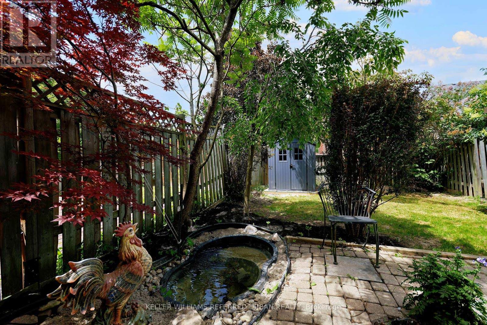 Photo 26 of 54 Mugford Road, Aurora ON