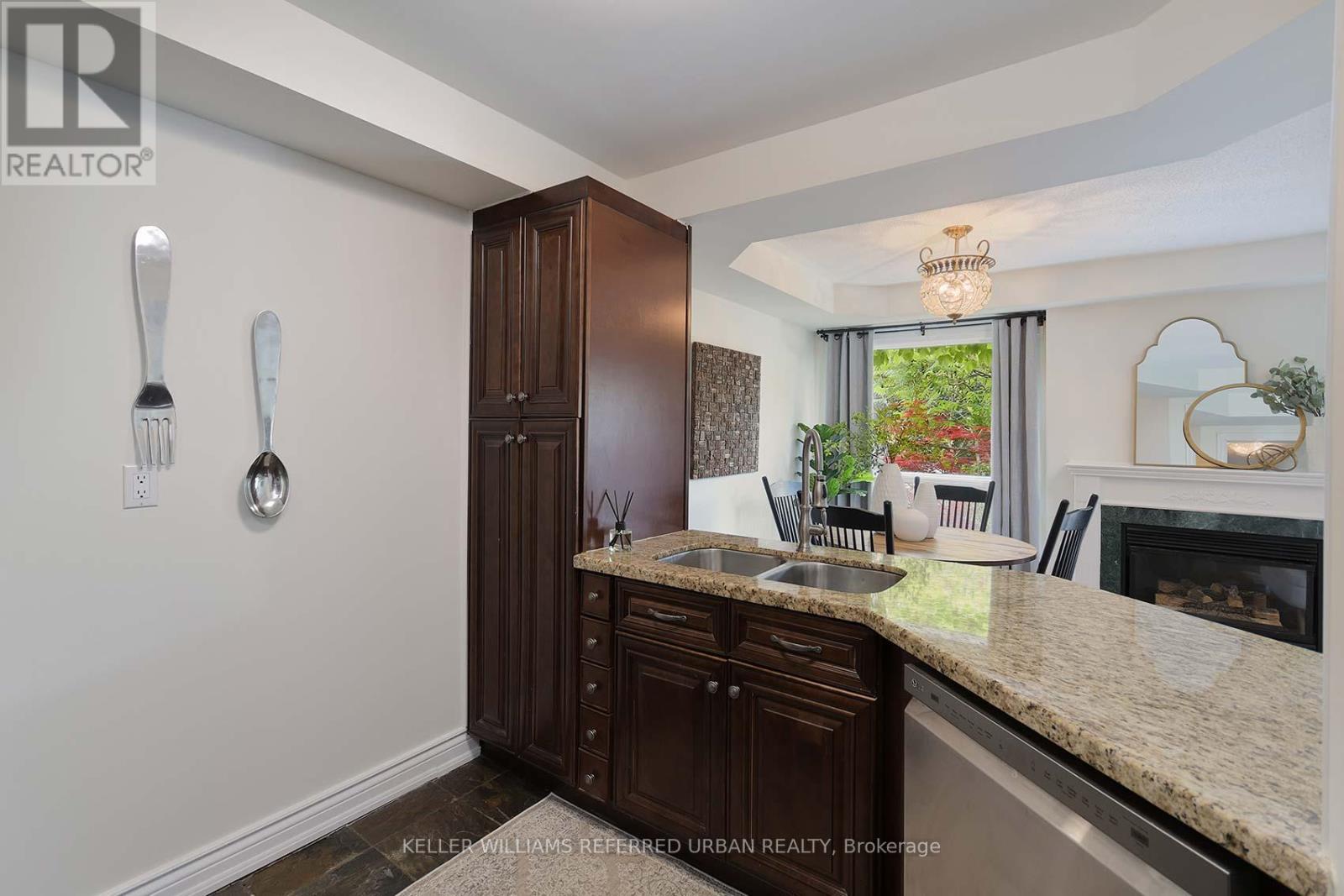Photo 9 of 54 Mugford Road, Aurora ON