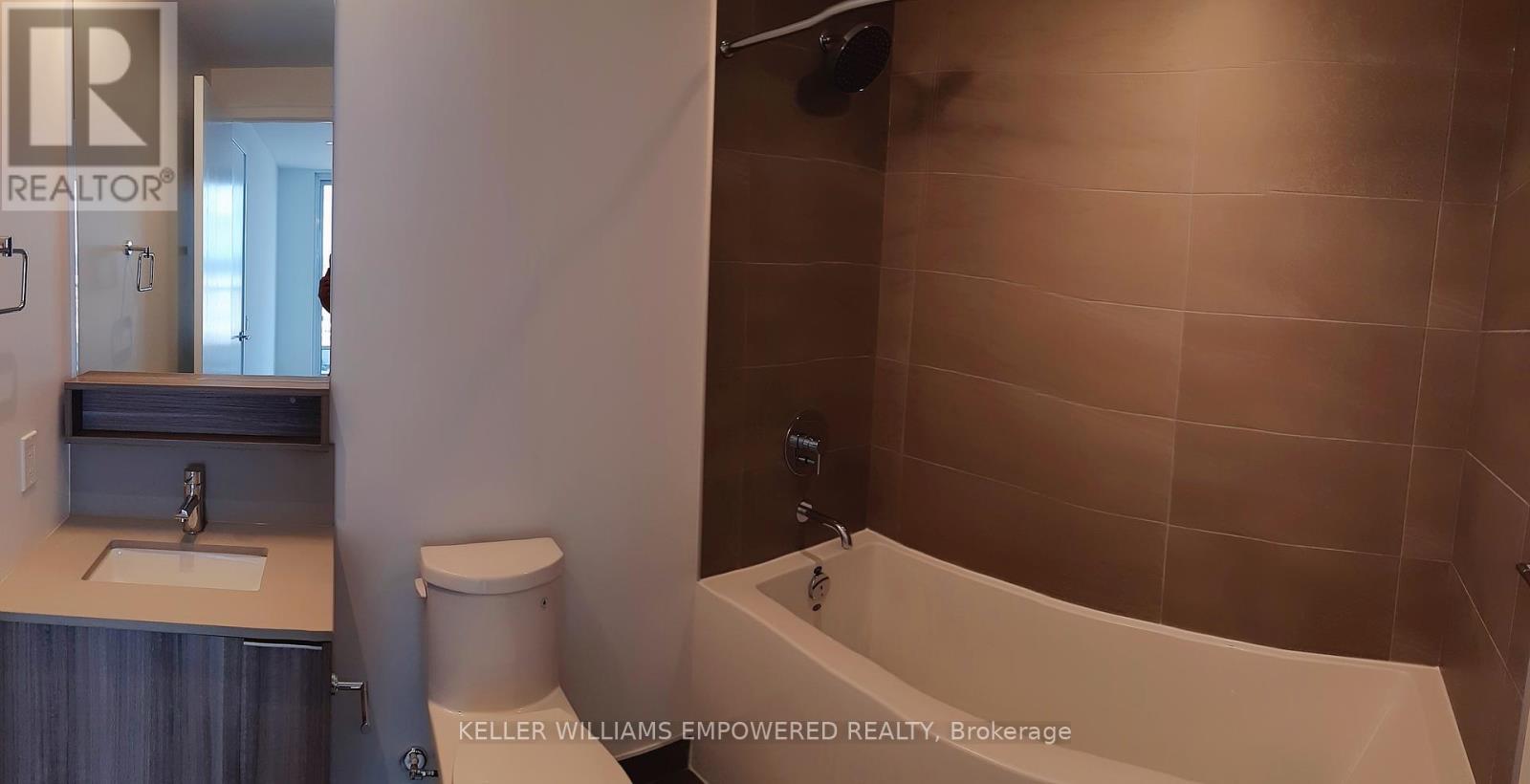 Photo 11 of 3202 898 Portage Parkway, Vaughan ON