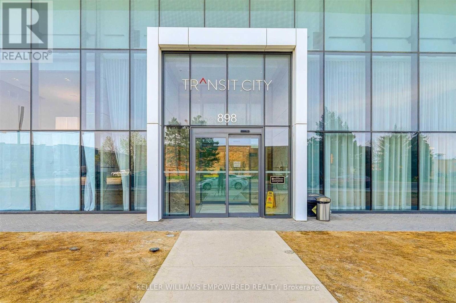 Photo 3 of 3202 898 Portage Parkway, Vaughan ON