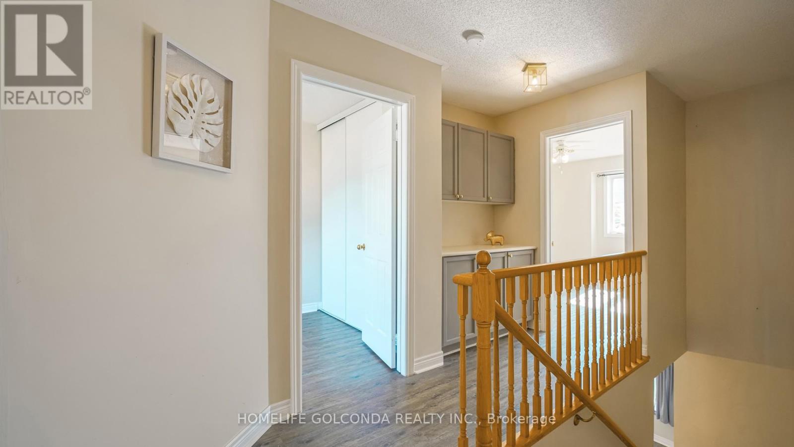Photo 12 of 21 Bentley Crescent, Barrie ON