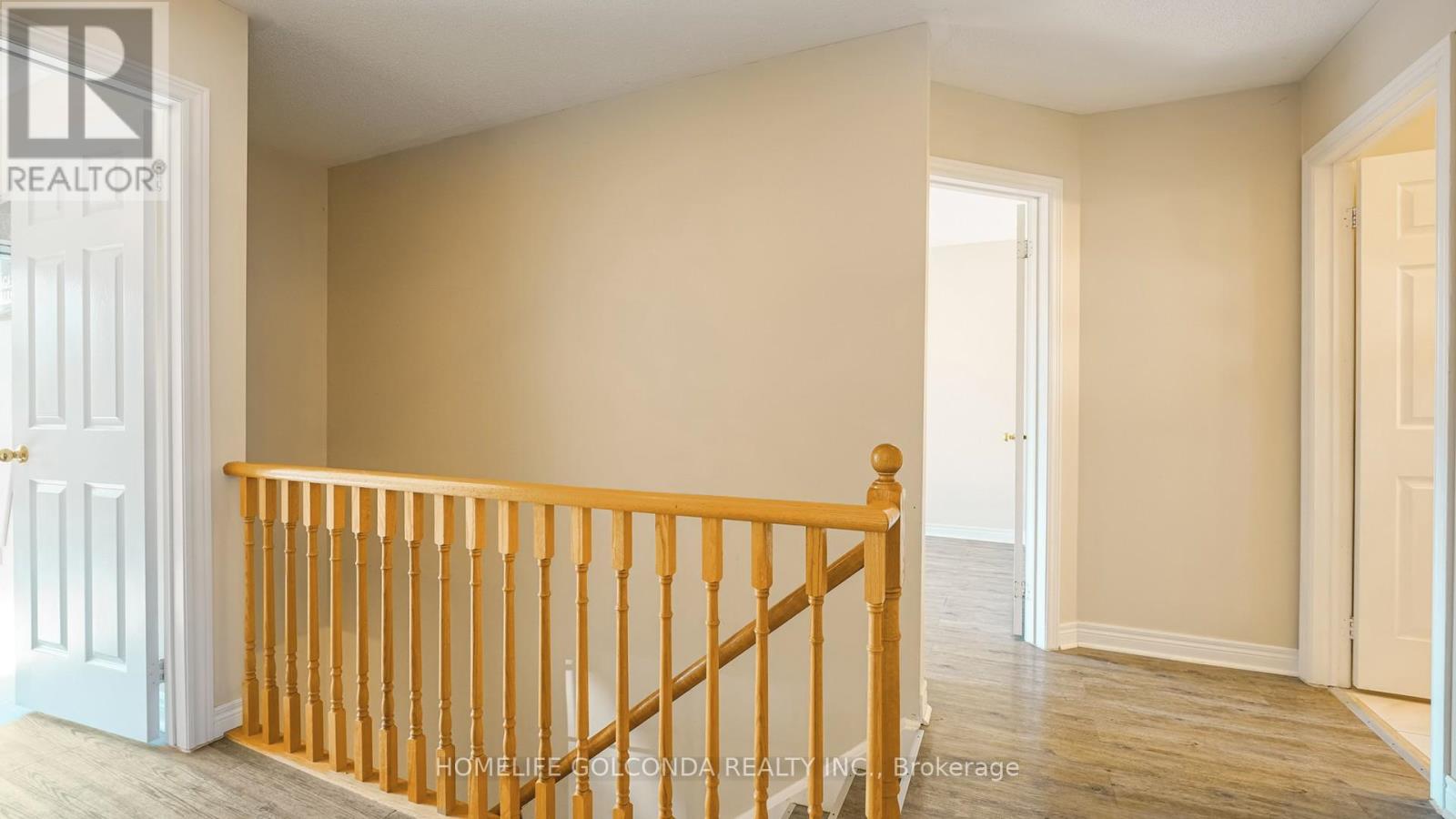 Photo 13 of 21 Bentley Crescent, Barrie ON