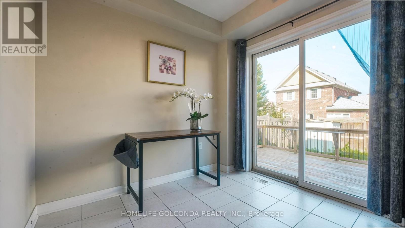 Photo 9 of 21 Bentley Crescent, Barrie ON
