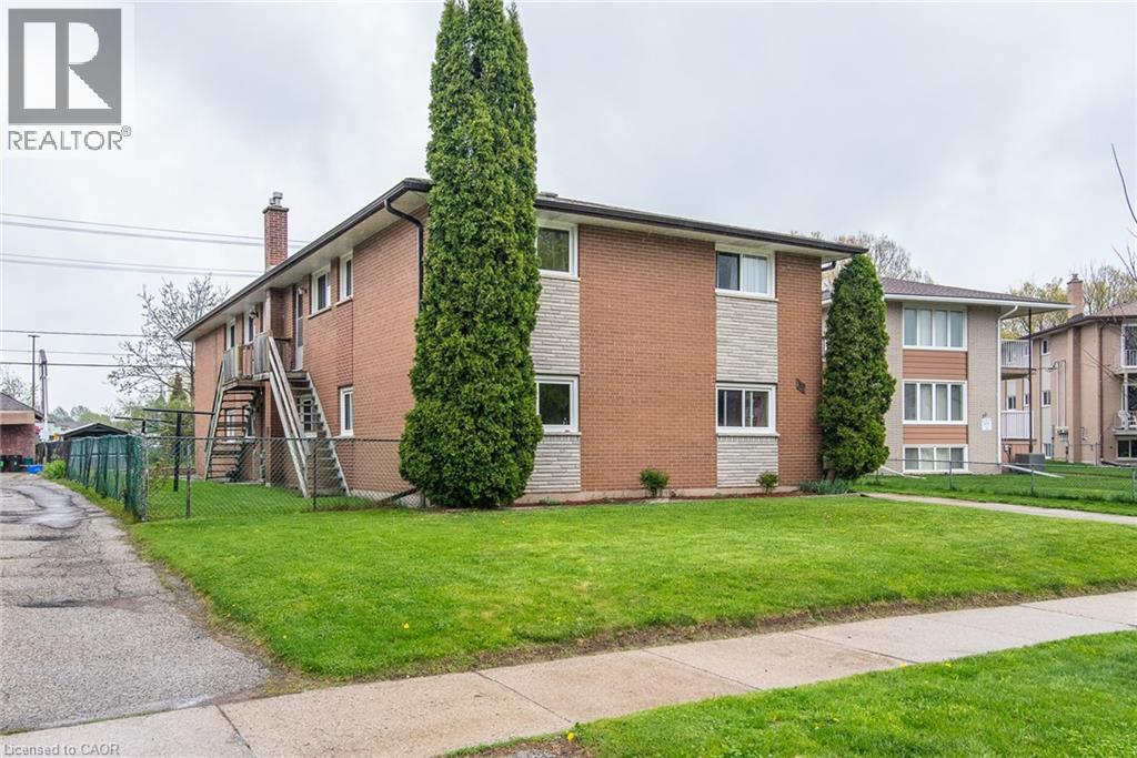 Photo 2 of 39 Secord Avenue, Kitchener ON