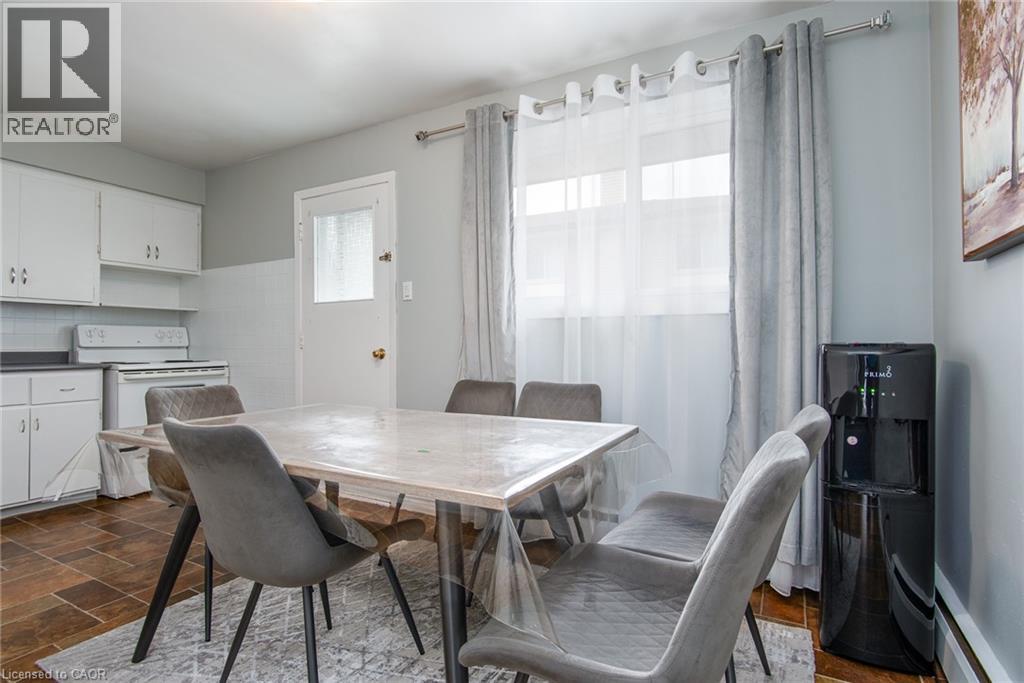 Photo 18 of 39 Secord Avenue, Kitchener ON