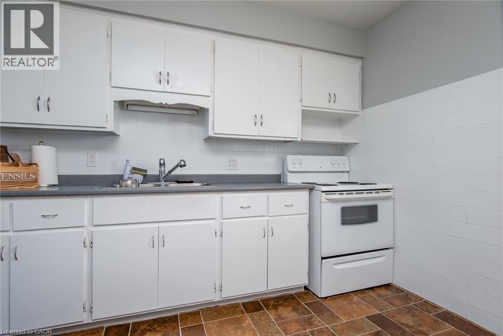 Photo 20 of 39 Secord Avenue, Kitchener ON