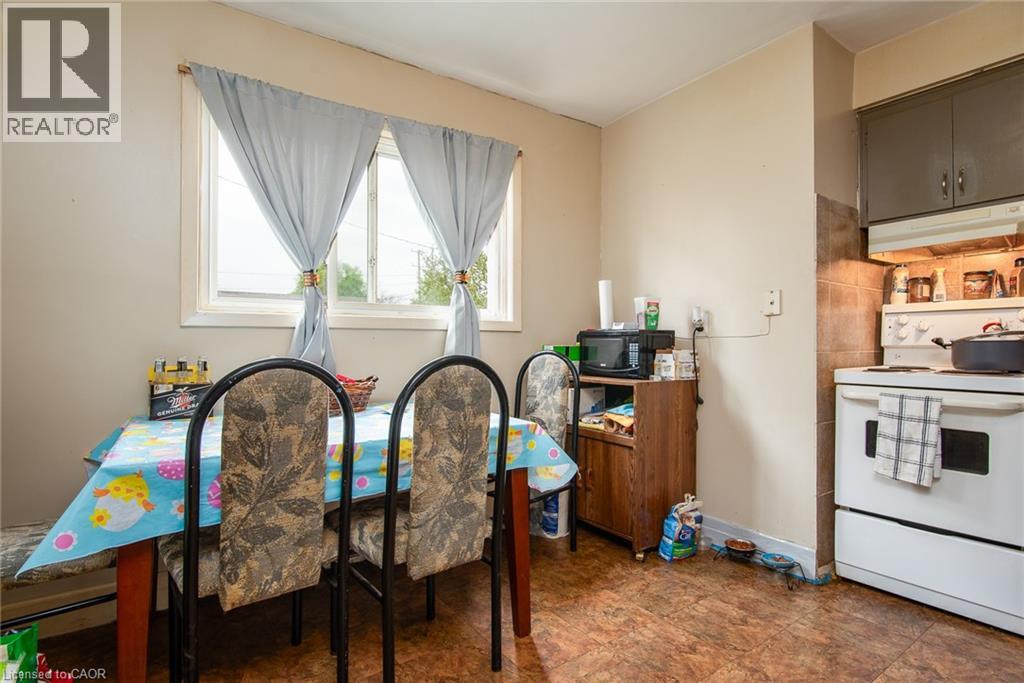 Photo 46 of 39 Secord Avenue, Kitchener ON