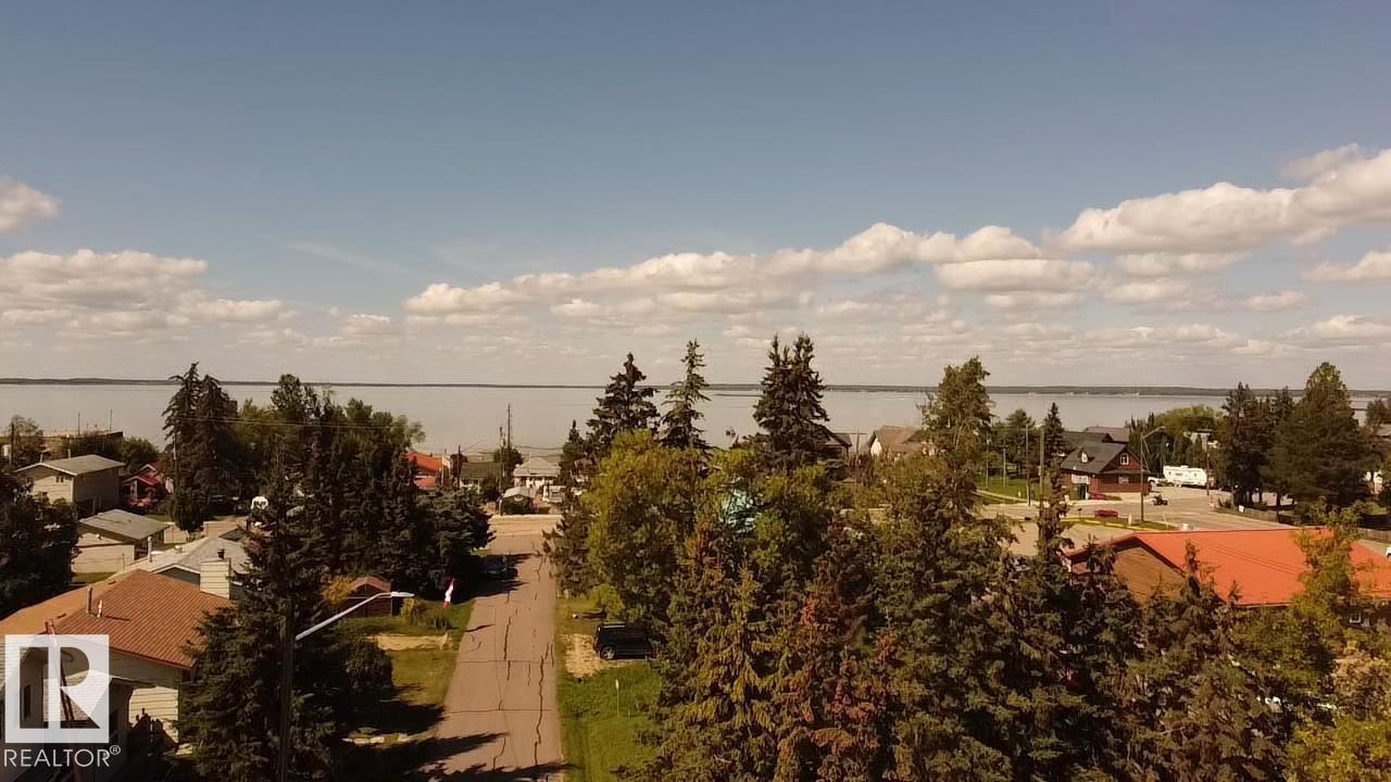 Photo 10 of 4719 48 St, Rural Lac Ste Anne County AB