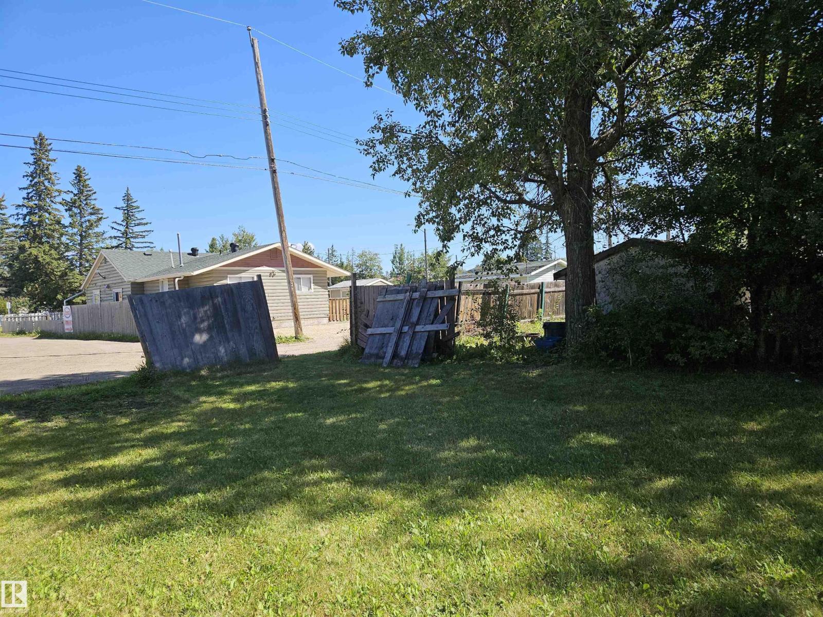 Photo 4 of 4719 48 St, Rural Lac Ste Anne County AB