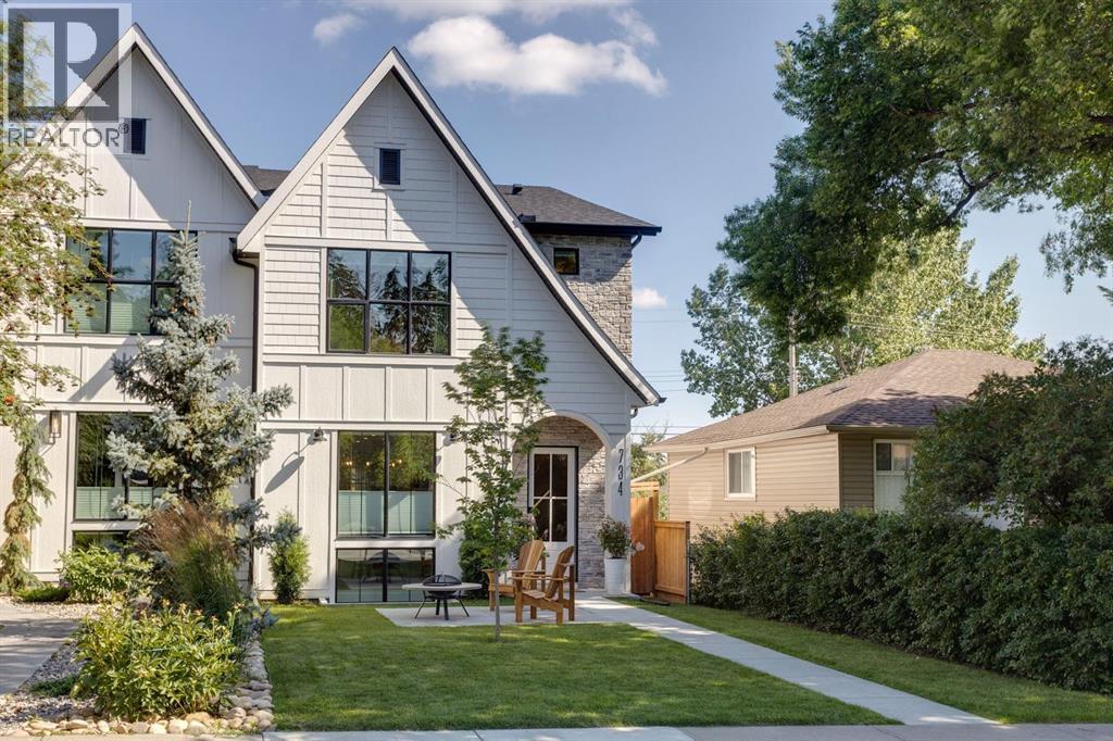 Single Family House for Sale in   Street NW Parkdale Calgary 