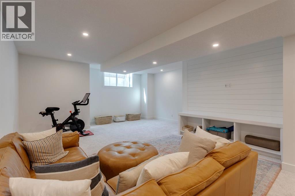 Single Family House for Sale in   Street NW Parkdale Calgary 