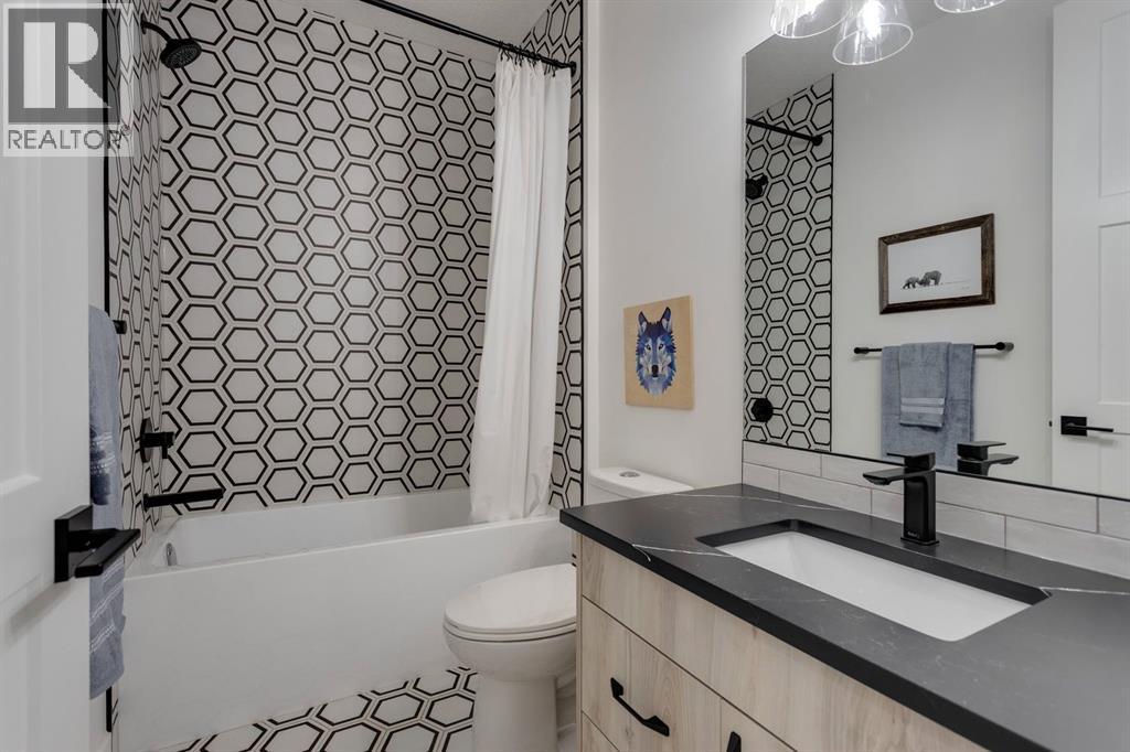 Single Family House for Sale in   Street NW Parkdale Calgary 
