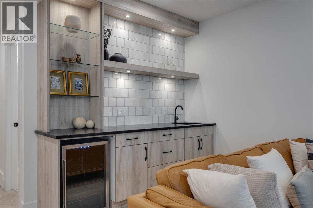 Single Family House for Sale in   Street NW Parkdale Calgary 