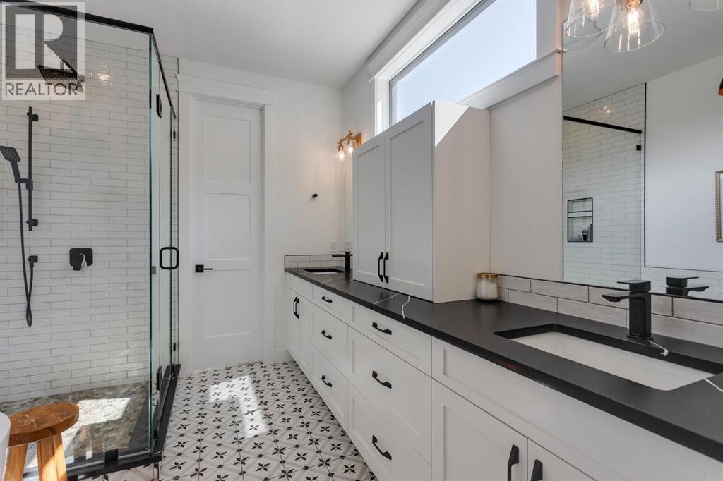 Single Family House for Sale in   Street NW Parkdale Calgary 
